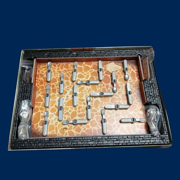 Vintage Ravensburger Bugs In The Kitchen Hexbug Game - Picture 5 of 7